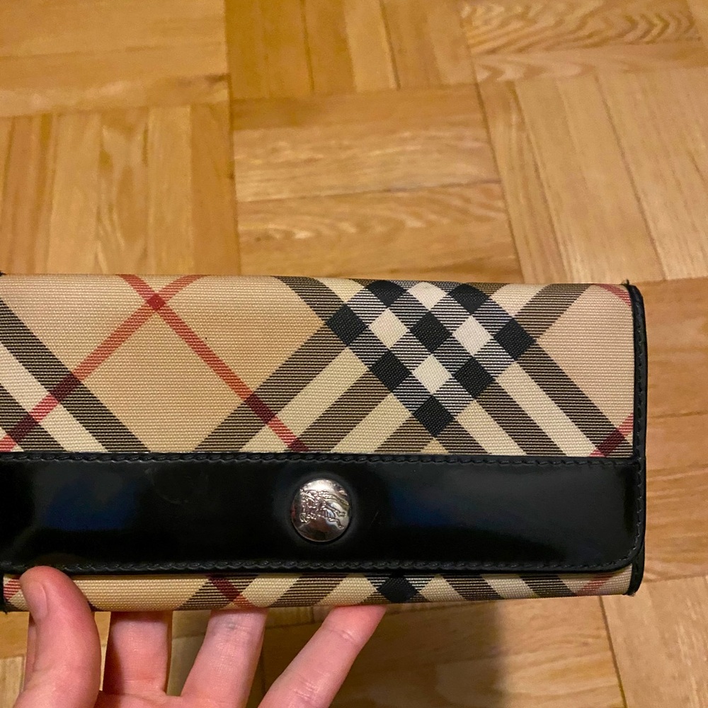 Burberry wallet
